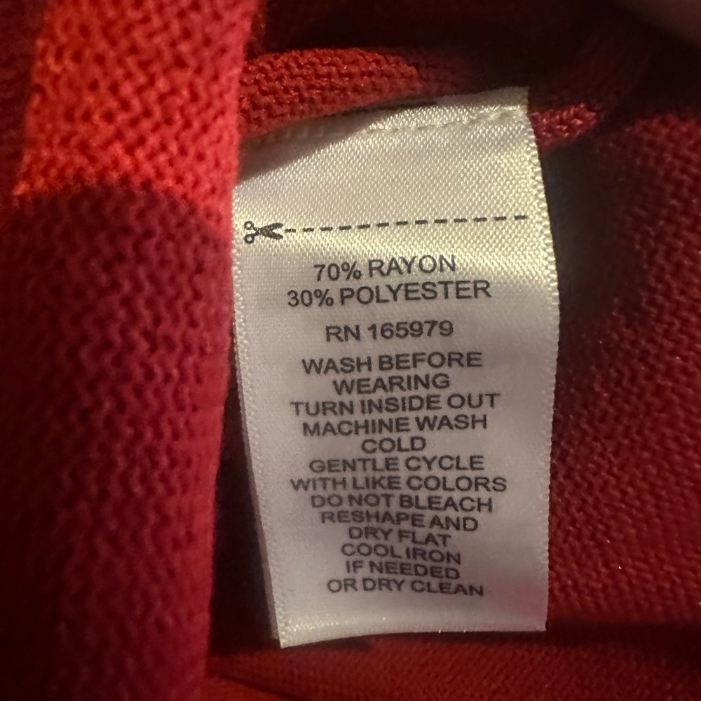 Cable‎ & Gauge Red V-Neck Sweater Women's Size 2X NEW - Picture 9 of 9